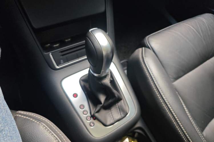 Used Volkswagen Tiguan 2017 300TSI Automatic Two-Wheel Drive Silk Road Comfort Edition
