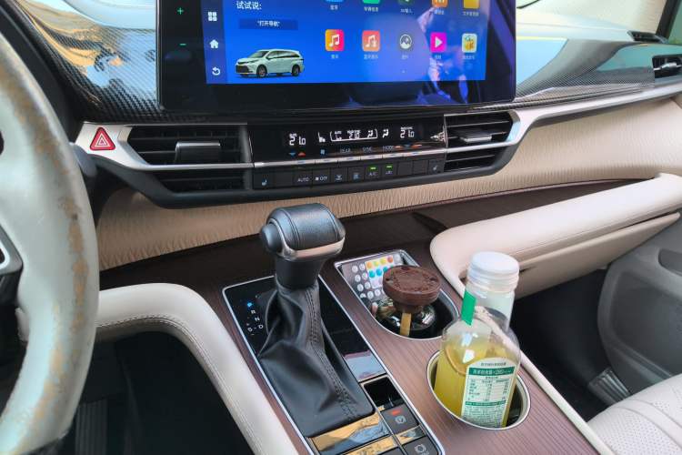 Used Toyota SIENNA 2021 2.5L Hybrid Luxury Edition