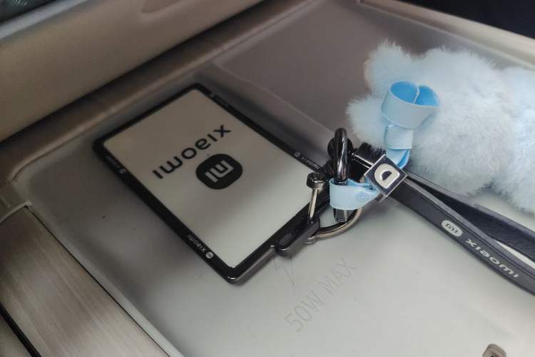 Used Xiaomi Auto SU7 2024 Four-Wheel Drive Ultra-Long Range Advanced Intelligent Driving Max Edition
