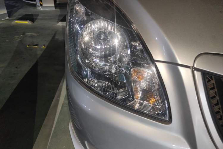 Used Foton Scenic G5 2019 2.0L Restyled New Express 6-Seater Multi-Purpose Passenger Vehicle 1TZ