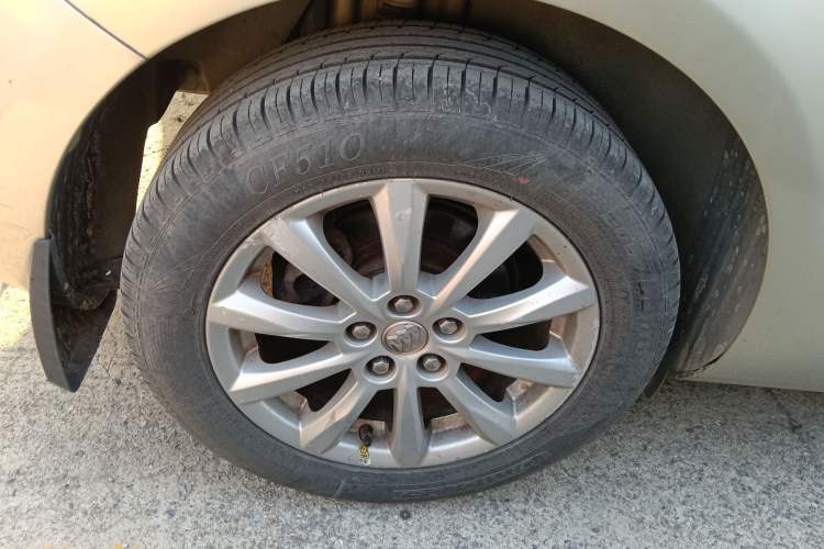 Used Buick GT 2011 GT 1.8L Automatic Fashion Edition Leather Model Right Rear Wheel Hub