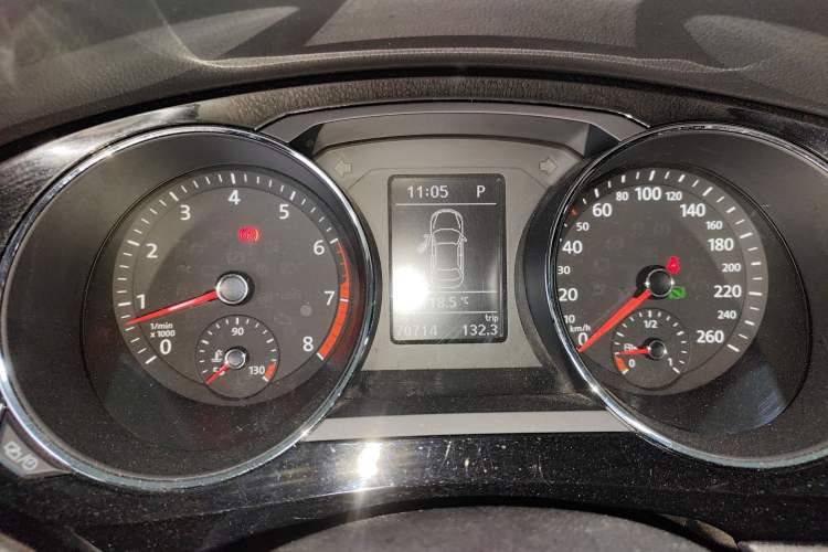 Used Volkswagen Sagitar 2018 280TSI DSG Ignite Edition Instrument Cluster