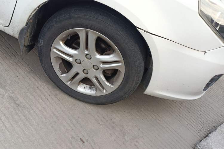 Used Geely Auto Diamond 2014 Sedan 1.5L Manual Entry-Level Model Right Front Wheel Hub