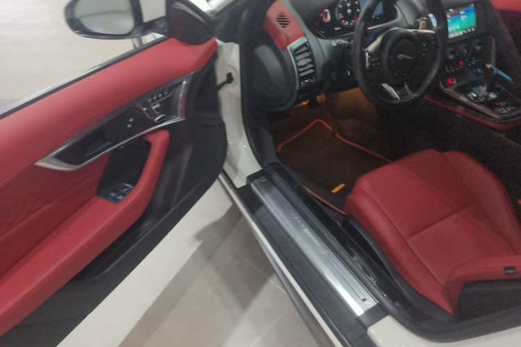 Used Jaguar F-TYPE 2021 P300 Rear-Drive First Edition Hardtop Version
