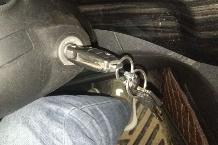 Used Isuzu D-MAX 2020 2.5T 4x4 Automatic Flagship Edition China VI JE4D25Q6A
