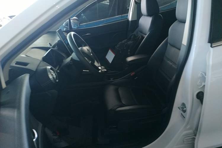 Used BYD Yuan New Energy 2019 EV360 Smart Connect Luxurious Model