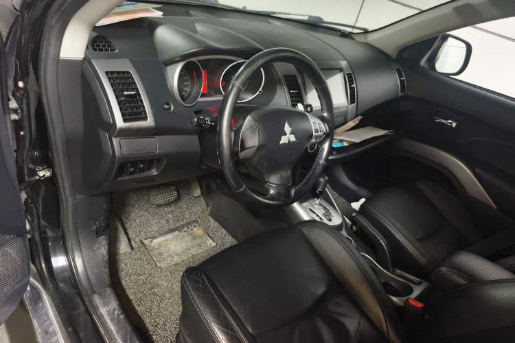 Used Mitsubishi Outlander 2009 3.0 Luxury Edition