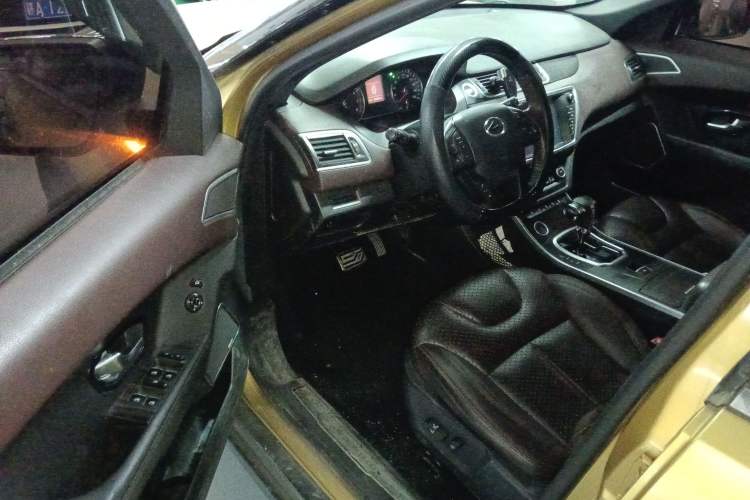 Used Land X7 2015 2.0T Panoramic Prestige Edition