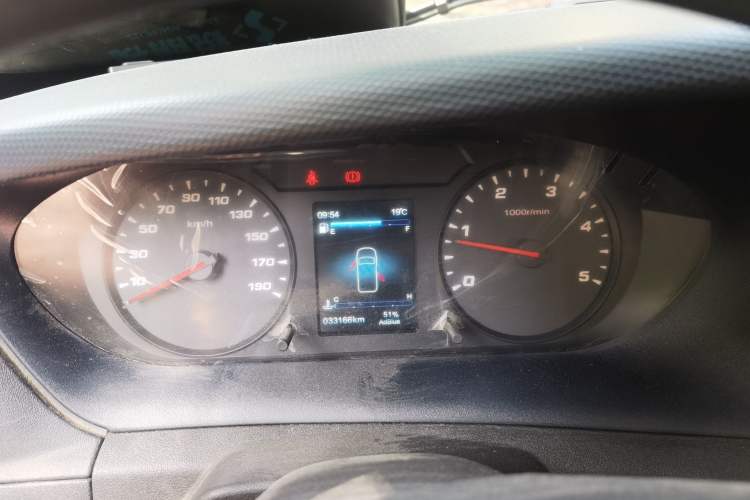 Used Iveco Eurocargo 2021 2.0T Manual Super-Rui Short Wheelbase High-Roof Side-Sliding Door F1A