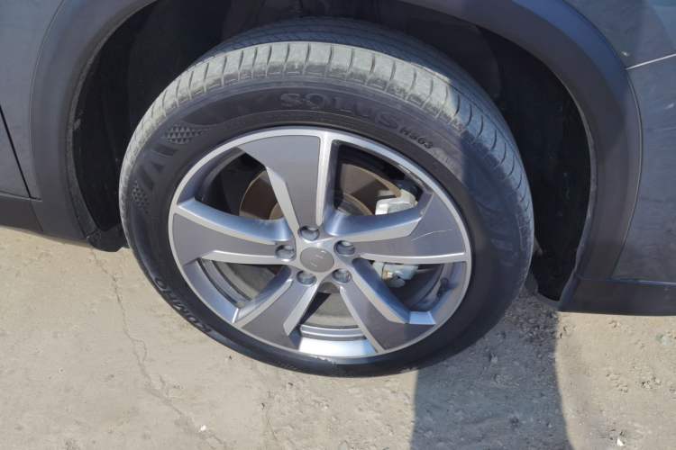 Used Geely Auto Haoyue L 2023 2.0T DCT Flagship Version Exterior 1