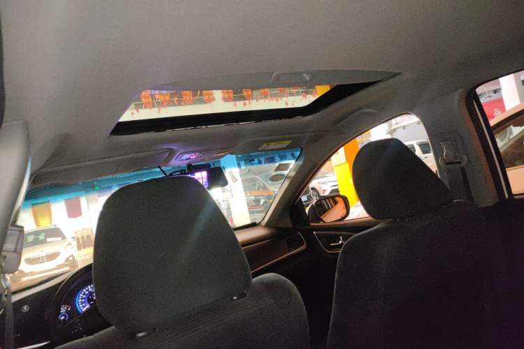 Used Honda Crider 2016 1.8L CVT Luxury Edition Headliner