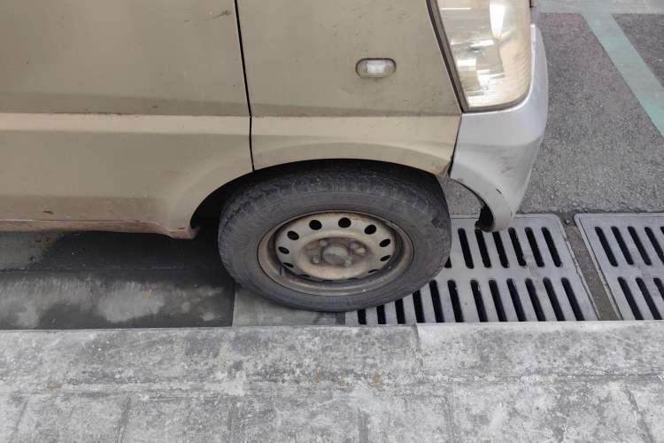 Used Wuling Rongguang 2012 1.2L Extended Basic Version LJY