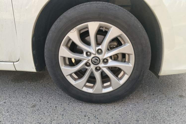 Used Nissan Sylphy 2019 1.6XV CVT Smart Connect Luxury Edition China VI Standard Right Front Wheel Hub