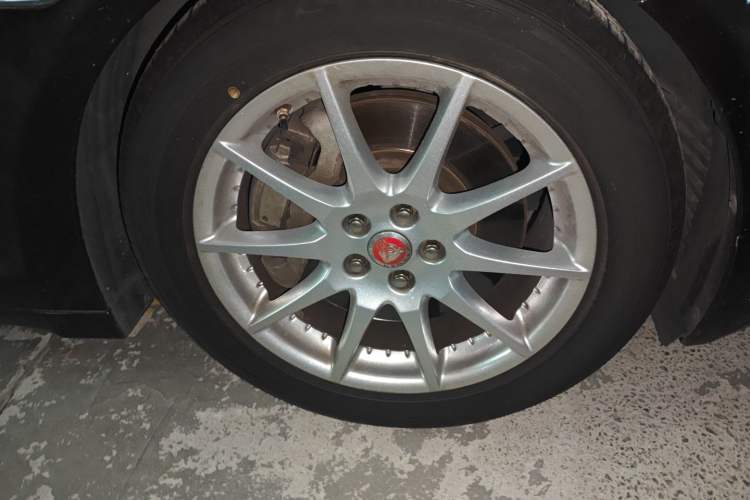 Used Jaguar XJ 2014 XJL 3.0 SC Two-Wheel-Drive Panoramic Business Edition