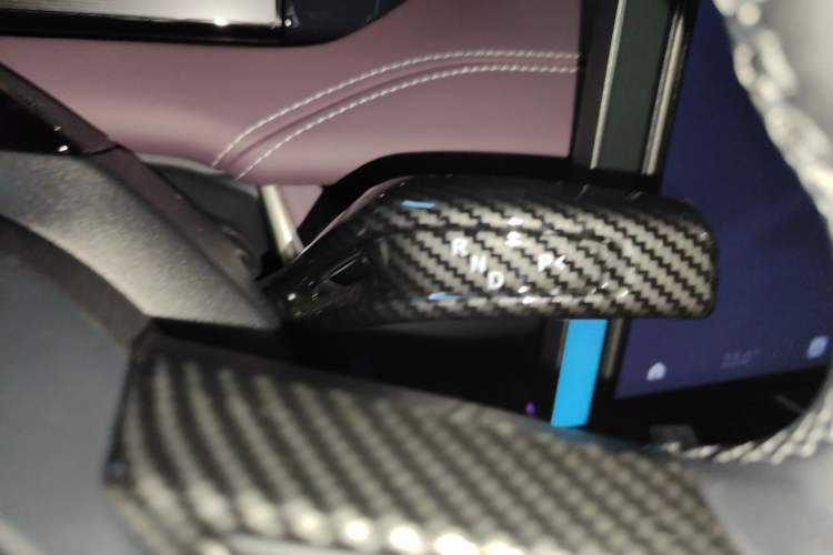 Used Xiaomi Auto SU7 2024 Rear-Drive Ultra-Long Range Advanced Pro-Level Intelligent Driving Version Gear Lever