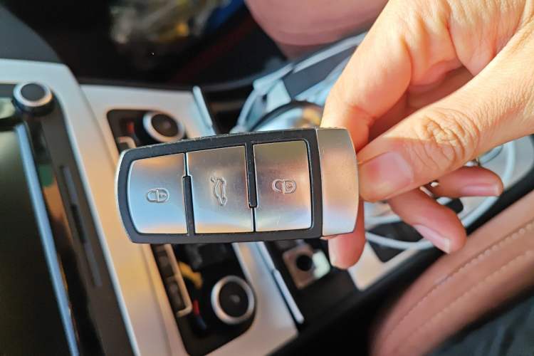 Used Volkswagen FAW-Volkswagen CC 2011 1.8 TSI Prestige Model Vehicle Key