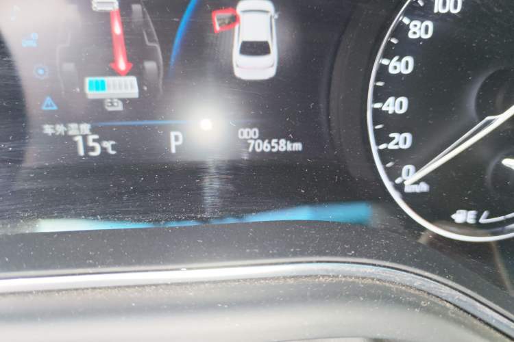 Used Toyota Avalon 2019 Dual-Engine 2.5L Luxury Edition China VI Standard