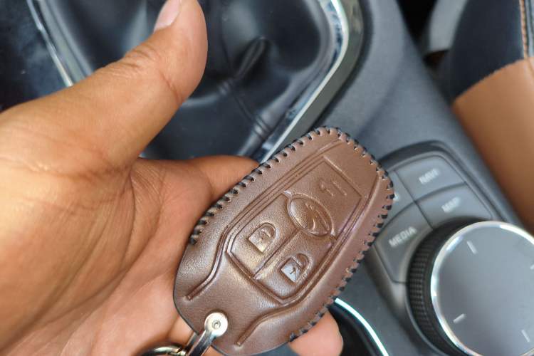 Used Soueast DX7 2017 1.5T Manual Luxury Model Vehicle Key