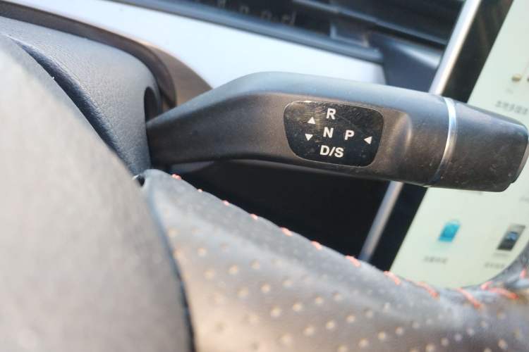 Used NETA V 2021 Long-Range Entertainment Edition Upgrade Model