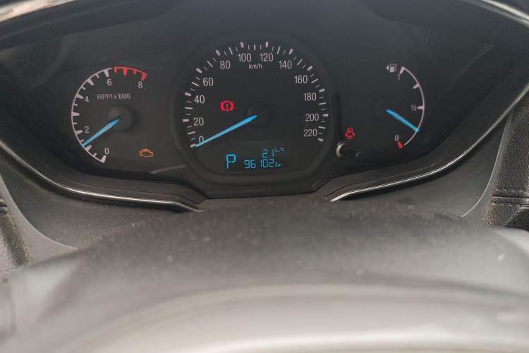 Used Ford Escort 2015 1.5L Automatic Fashion Model Odometer Close Up