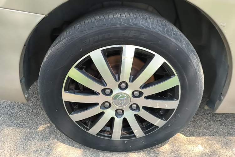 Used SAIC MAXUS G10 2014 2.0T Automatic Executive Edition