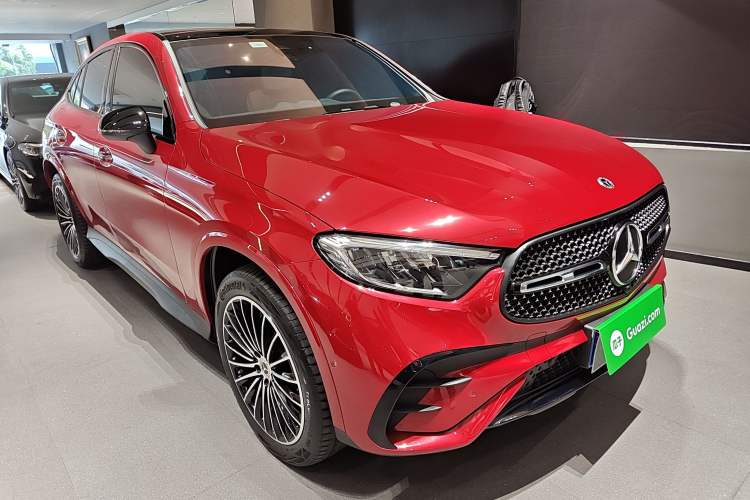 Used Mercedes-Benz GLC Coupe 2024 GLC 300 4MATIC Coupe SUV Front Right 45 Deg