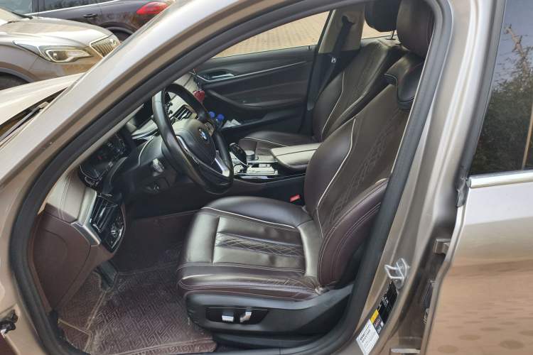 Used BMW 5 Series New Energy 2020 Mileage Upgrade Version 530Le Luxury Package
