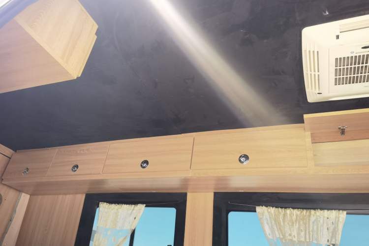 Used Iveco Eurocargo 2021 2.0T Manual Super Rui Long Wheelbase Short Overhang High Roof Side-Sliding Door F1A Headliner