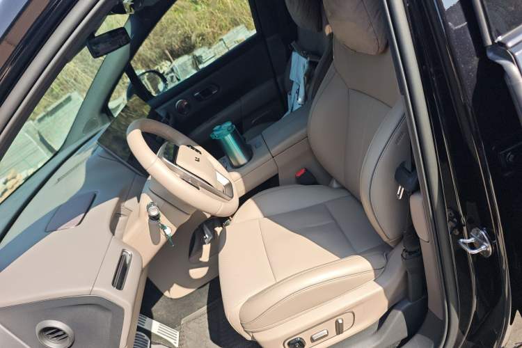 Used Li Auto Li Auto i6 2025 Model Four-Wheel-Drive Standard Type