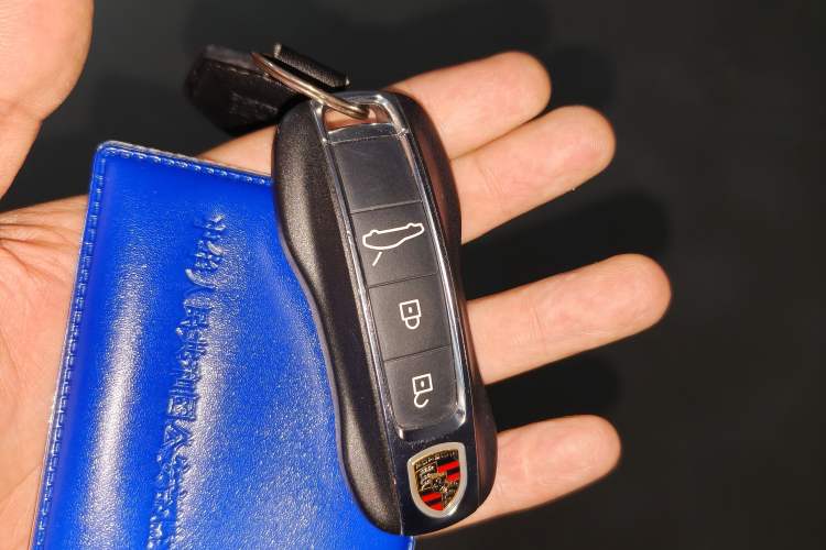 Used Porsche Panamera 2023 Facelifted Panamera 2.9T Platinum Edition Vehicle Key