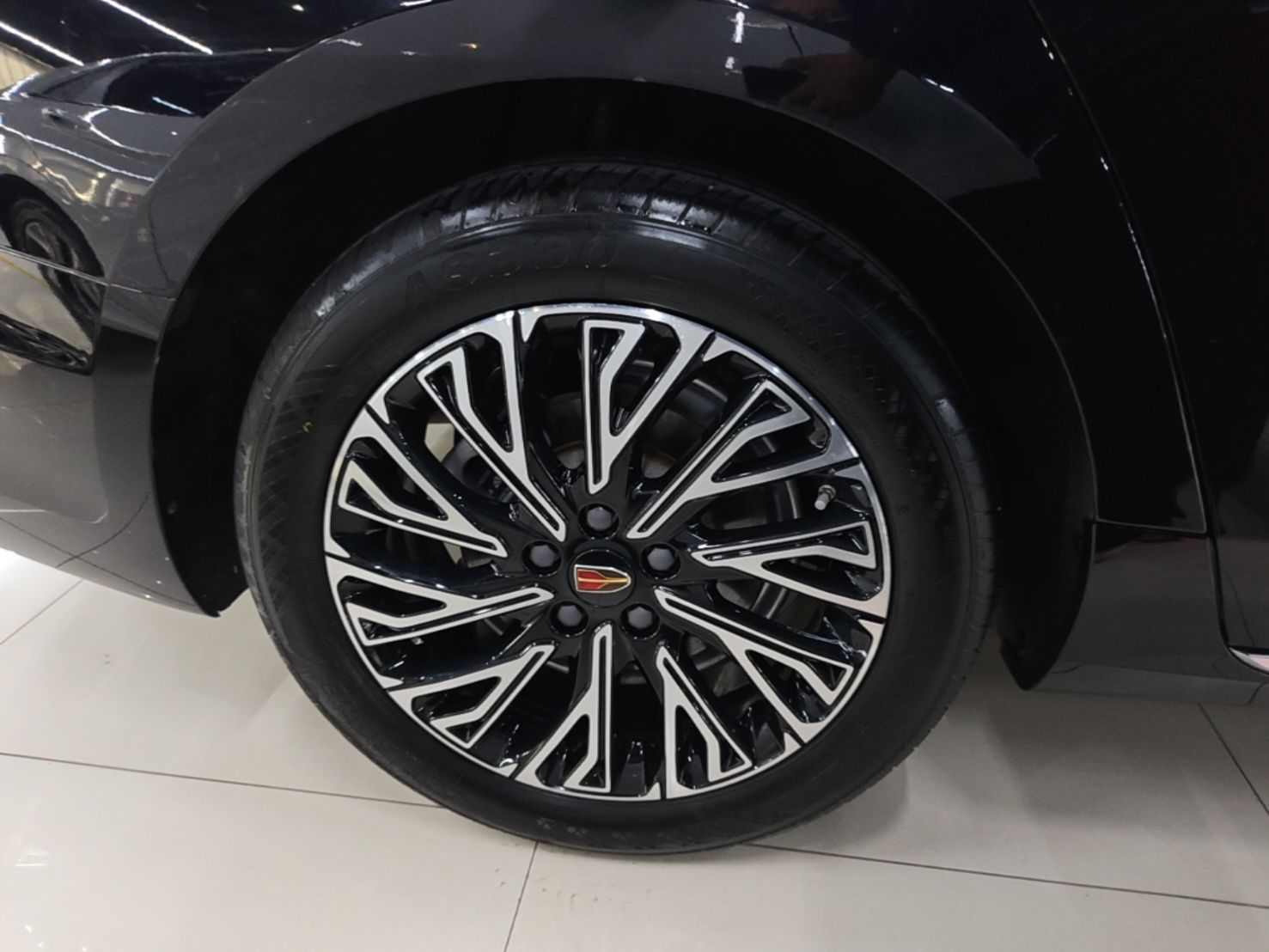 Hongqi H5 2024 2.0T Automatic Smart Connect Flagship Edition - Chinese Trim Chang — снимка 11