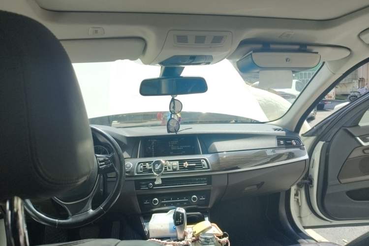 Used BMW 5 Series 2014 525Li Luxury Design Package Headliner