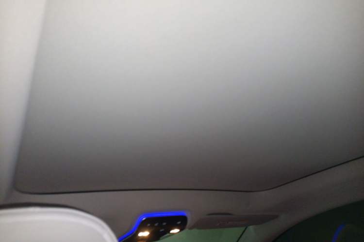 Used Mercedes-Benz EQE SUV 2023 350 4MATIC Luxury Edition Headliner