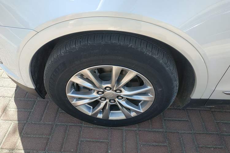 Used Cadillac XT5 2022 2.0T Two-Wheel Drive Luxury Version
