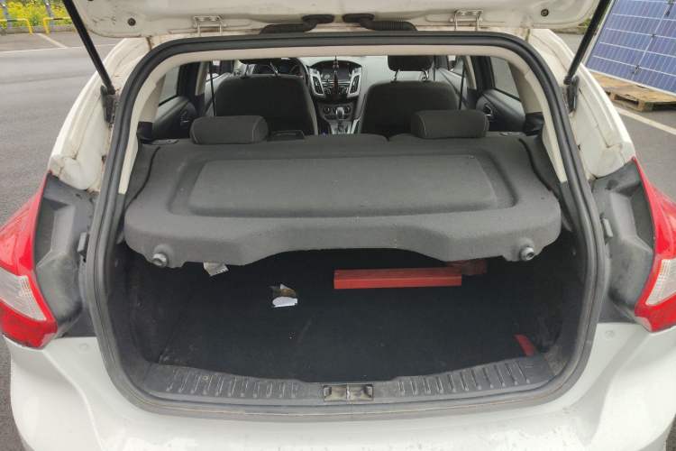 Used Ford Focus 2012 Hatchback 1.6L Automatic Comfort Model Trunk