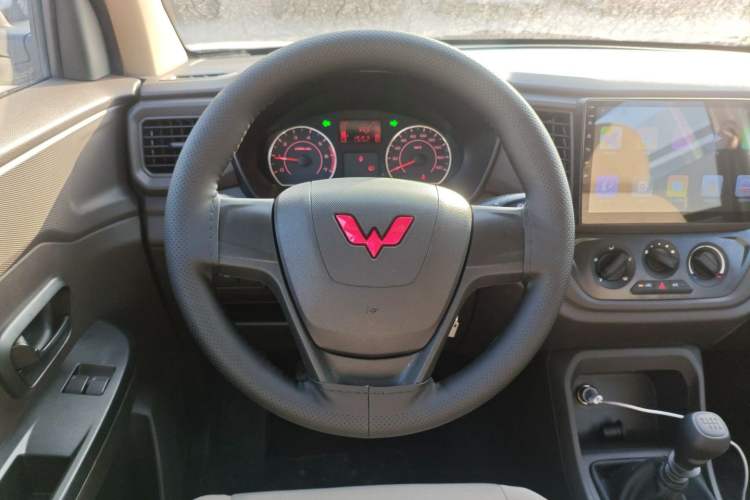 Used Wuling Hongguang V 2022 1.5L Jingqu Edition Electric-Assist LAR