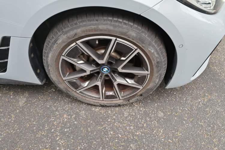 Used BMW i4 2022 eDrive40
