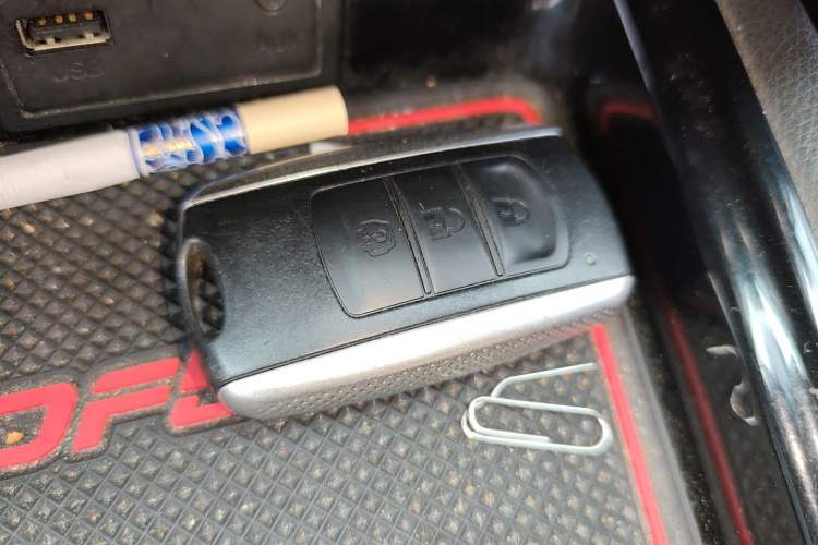 Used Dongfeng Fengon 580 2016 Revised Version 1.5T CVT Luxury Edition
