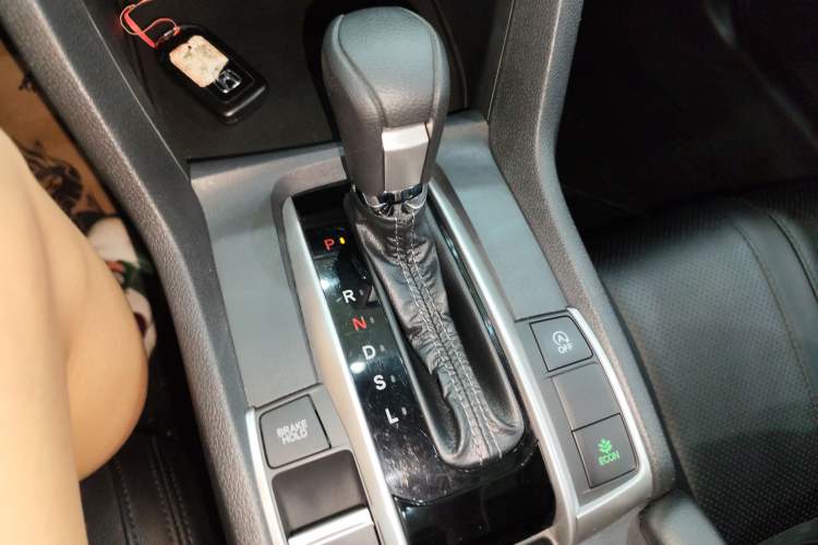 Used Honda Civic 2016 220TURBO CVT Luxury Edition