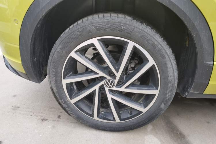 Used Volkswagen T-ROC 2023 300TSI DSG Two-Wheel Drive Starlight Edition
