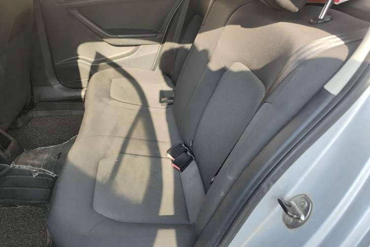 Used Volkswagen Jetta 2013 1.4L Manual Fashion Model