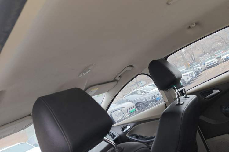 Used Ford Focus 2012 Sedan 1.6L Automatic Comfort Model
