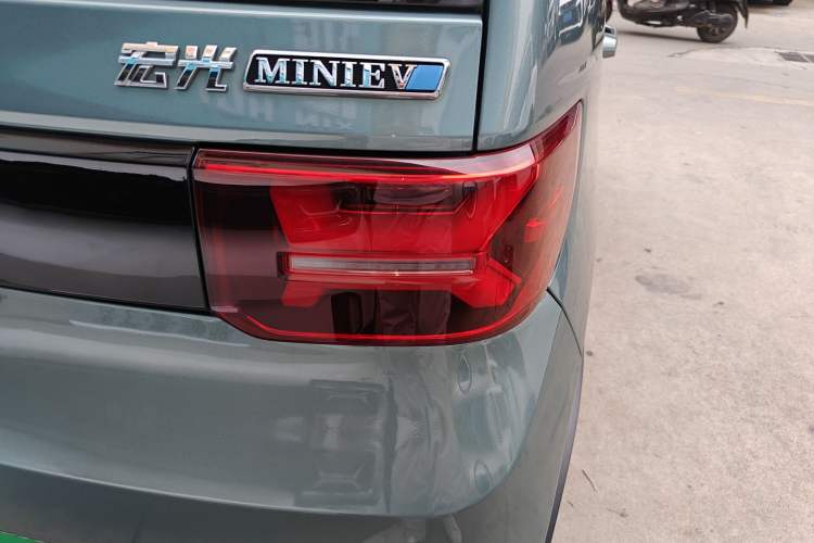 Used Wuling Hongguang MINIEV 2022 GAMEBOY 300km Enthusiast Model with Lithium Iron Phosphate Right Rear Taillight
