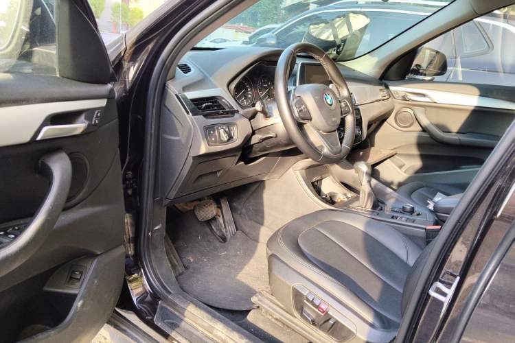 Used BMW X1 2016 sDrive18Li Premium Edition
