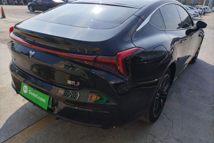 Used NETA S 2022 Extended-Range Version 1160 km Range Rear-Wheel-Drive Compact Edition