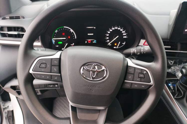 Used Toyota Granvia 2026 Model 2.5L Hybrid Comfort Edition
