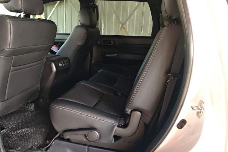 Used Toyota Sequoia 2014 5.7L SR5 8-Seater Middle East Version Left Rear Seat