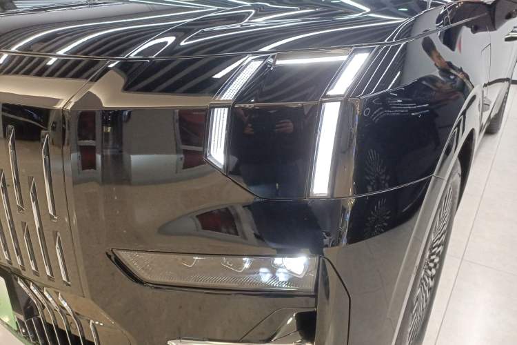 Used Zeekr 009 2024 7-Seater Walk-Through Version Four-Wheel Drive 108 kWh