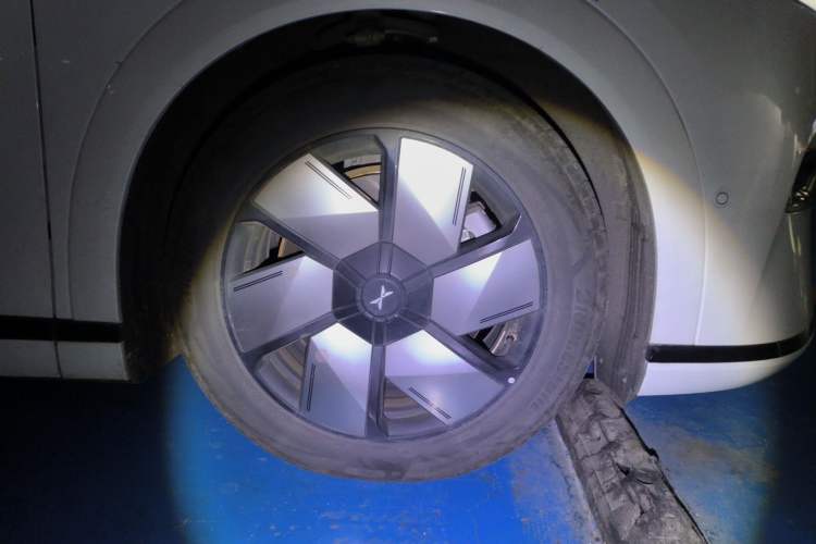 Used XPeng X9 2024 702 Ultra-Long Range Max