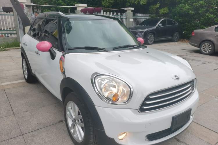 Used MINI Countryman 2014 1.6L COOPER Fun Front Right 45 Deg